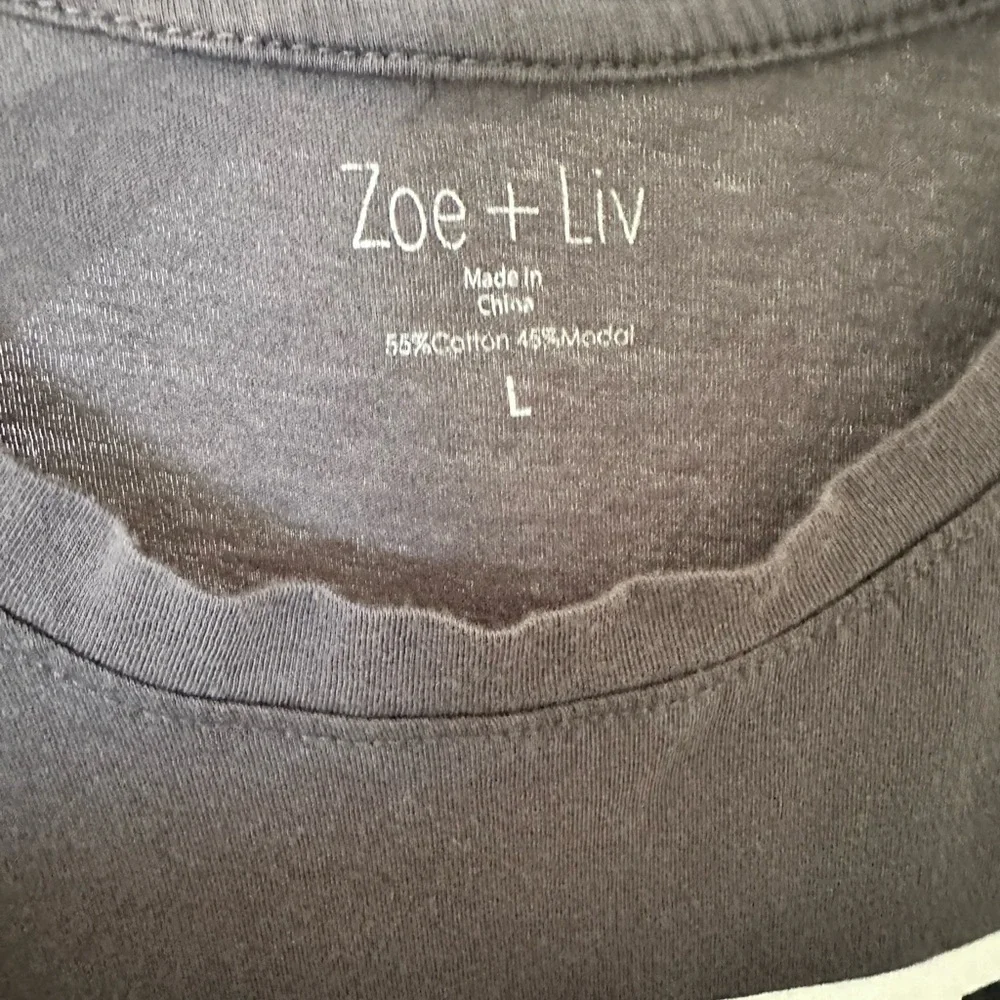 NWOT* Zoe + Liv Graphic Muscle Tank - Size Large - Picture 3 of 3